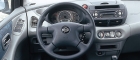 2000 Nissan Almera Tino (Innenraum)